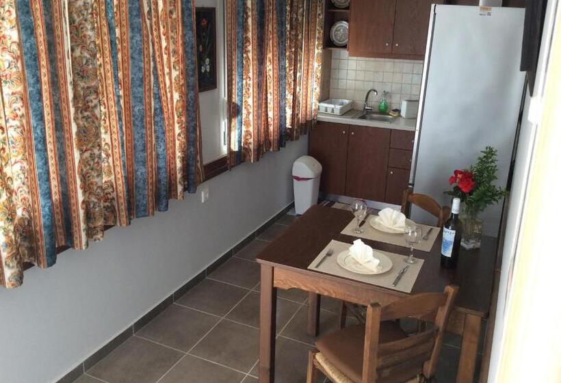 آپارتمان 2 خوابه با چشمانداز دریا, Albatross Studios