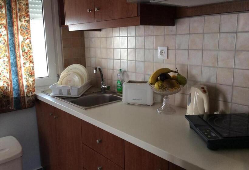 آپارتمان 2 خوابه با چشمانداز دریا, Albatross Studios