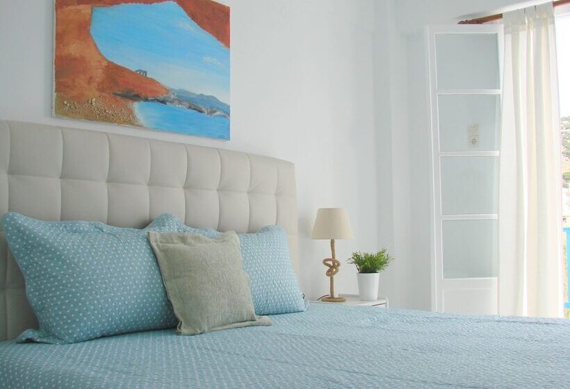 اتاق سوپریور با چشمانداز کوهستان, Evi Evan