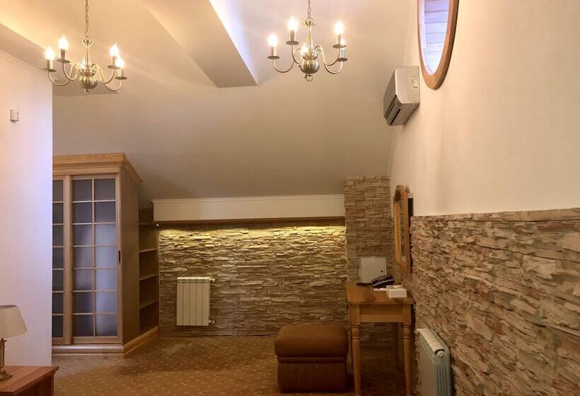 اتاق سوپریور, Guest House Sibirskiy