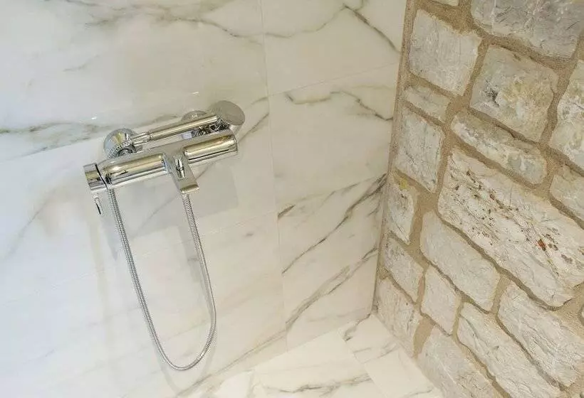 ドゥプレックスルーム, Levidi Suites