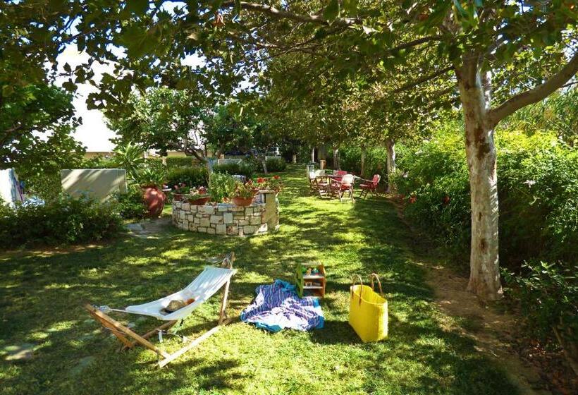 家族用アパートメント, Nereids Apartments