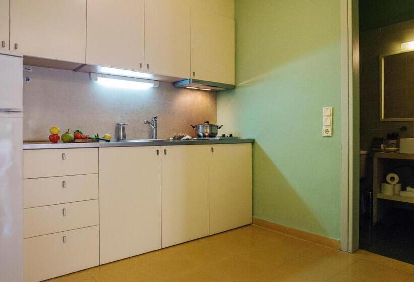 家族用アパートメント, Nereids Apartments