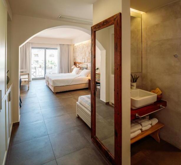 חדר סופריור נוף לבריכה, Ostria Resort & Spa