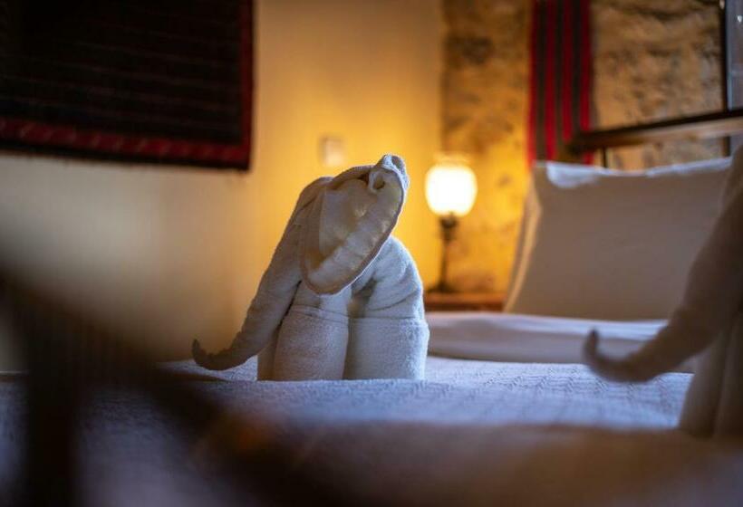 חדר בסיסי, Proselinos