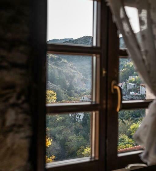 חדר בסיסי, Proselinos