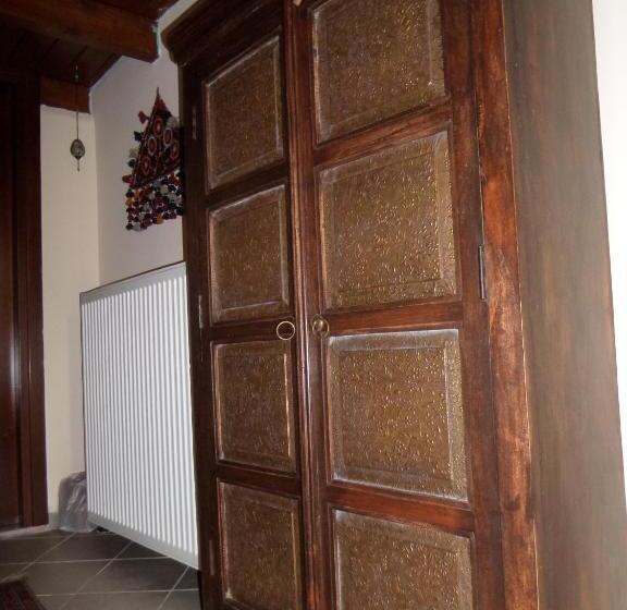 חדר סטנדרט, Proselinos