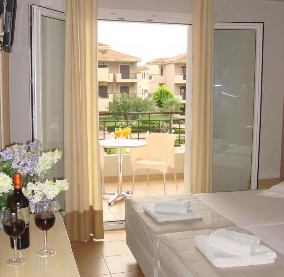 패밀리 룸, Siviris Golden Beach