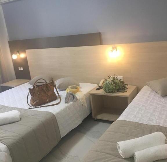 디럭스 트리플 룸, Siviris Golden Beach