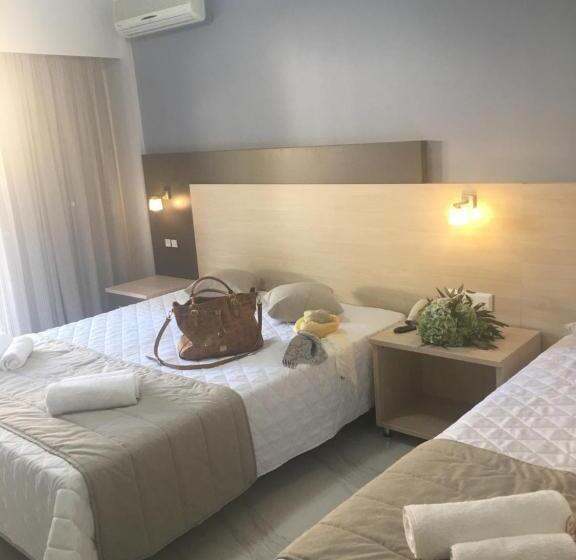 디럭스 트리플 룸, Siviris Golden Beach