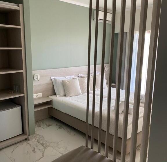 패밀리 스위트, Siviris Golden Beach