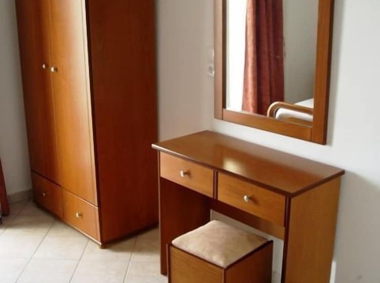 Студия Стандарт, Studios Spiros Parga