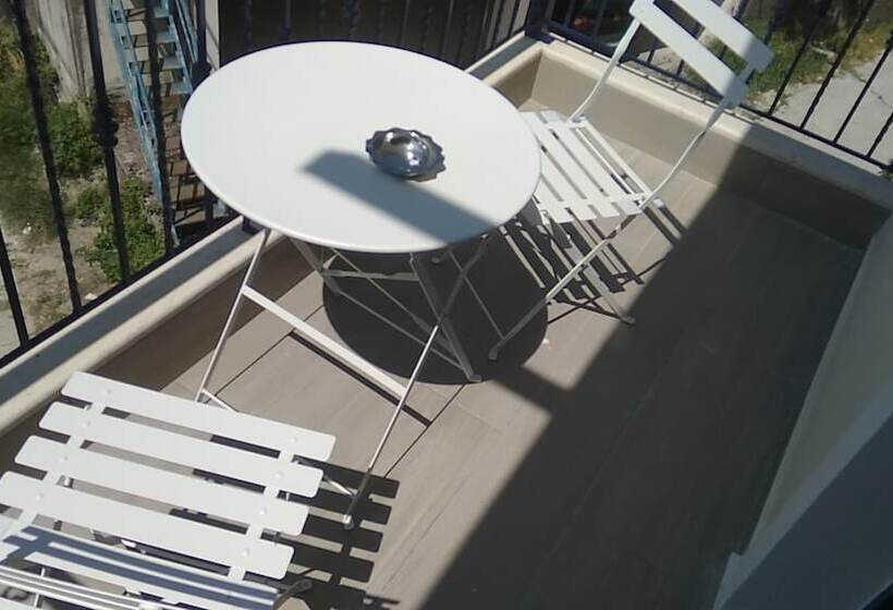 Студия Superior, Studios Spiros Parga