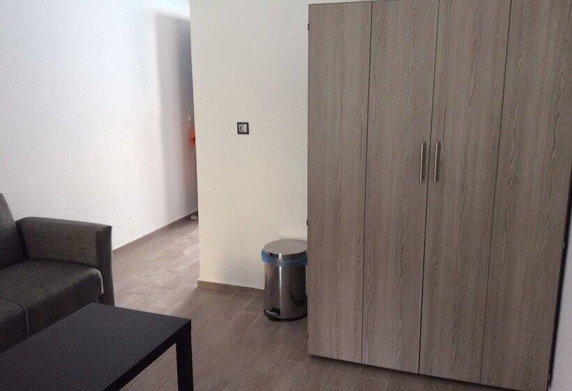 Студия Superior, Studios Spiros Parga