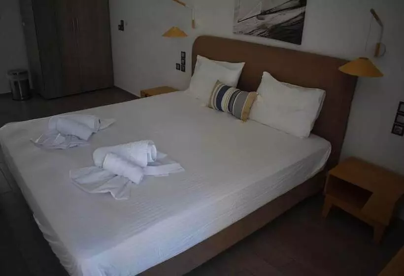 Studio Standard, Studios Spiros Parga