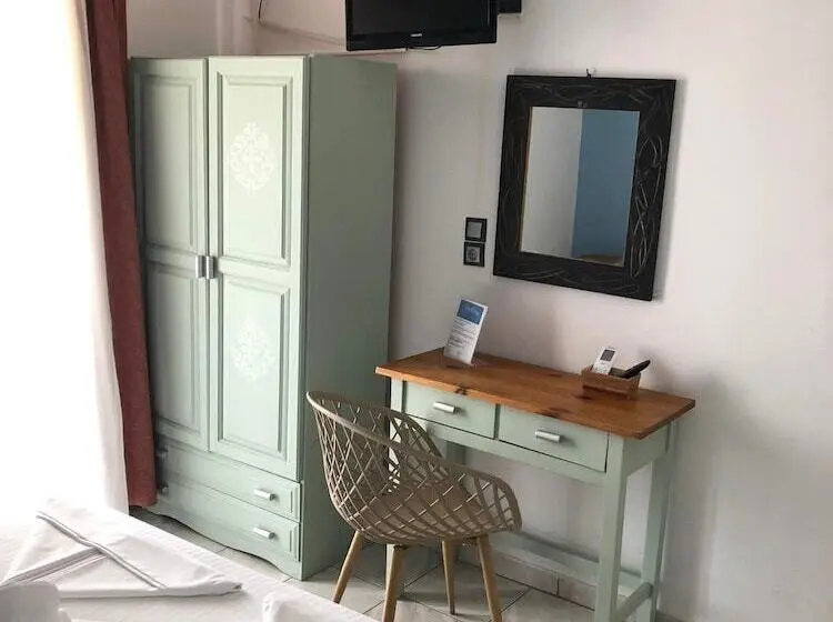 Studio Standard, Studios Spiros Parga