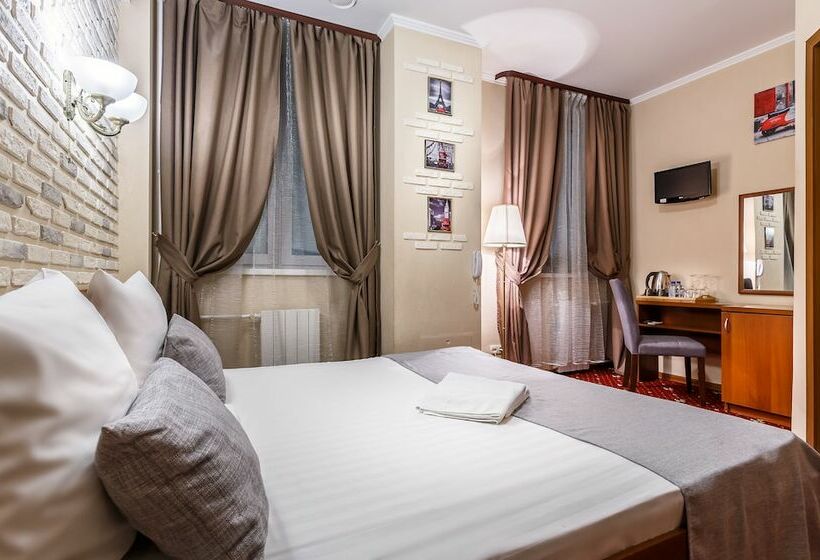 اتاق راحتی, Mayak Hotel