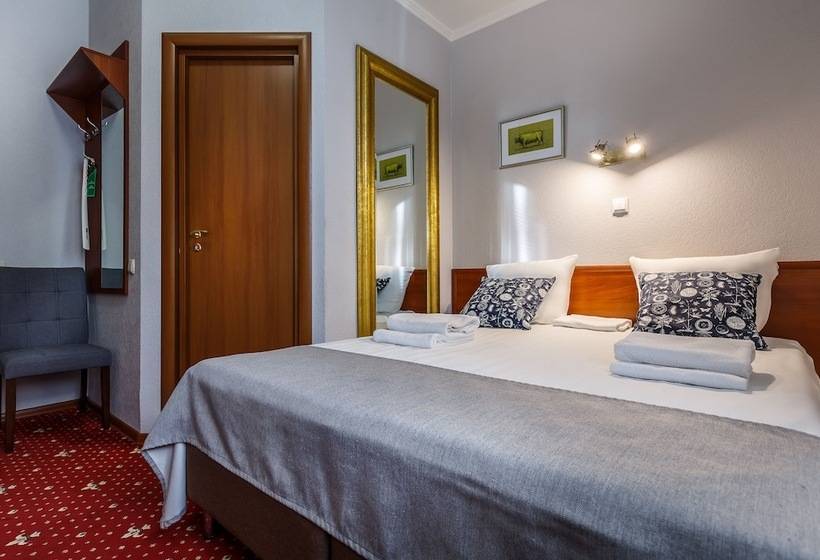 اتاق استاندارد, Mayak Hotel