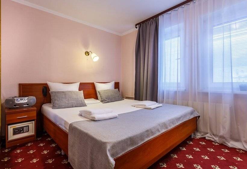 اتاق راحتی, Mayak Hotel