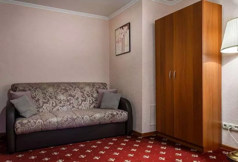 سوییت, Mayak Hotel