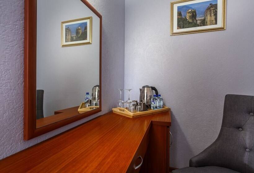 سوییت, Mayak Hotel