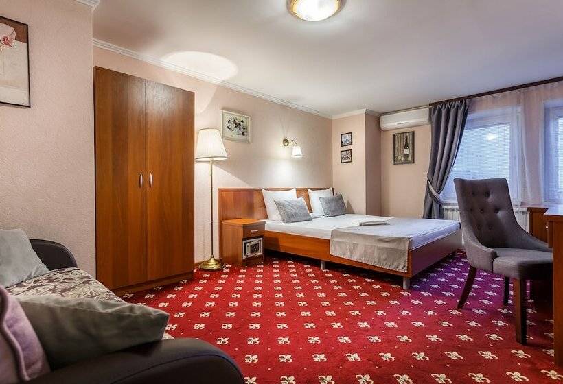 سوییت, Mayak Hotel