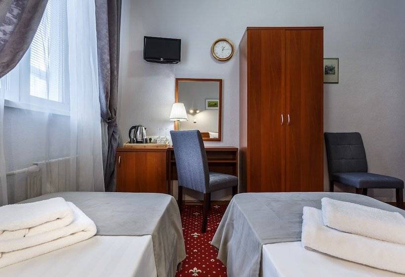 اتاق استاندارد, Mayak Hotel