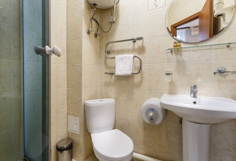 سوئیت جونیور خانوادگی, Mayak Hotel