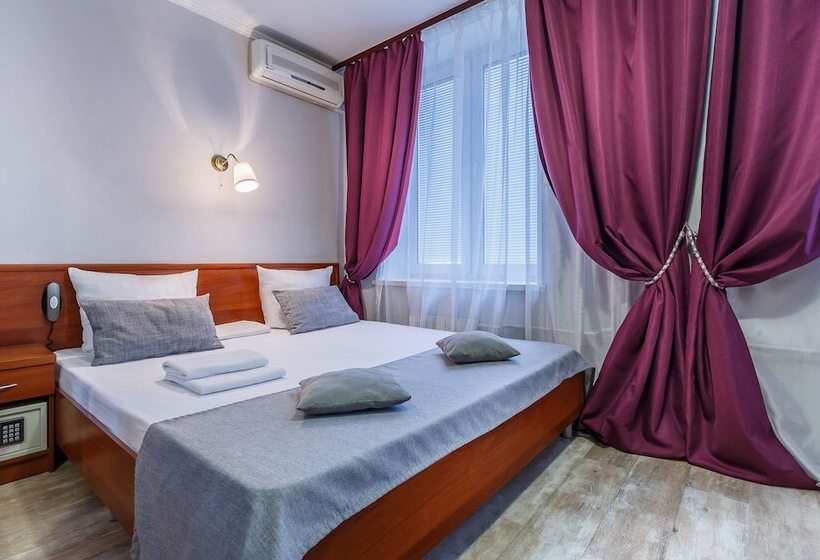 سوئیت جونیور خانوادگی, Mayak Hotel