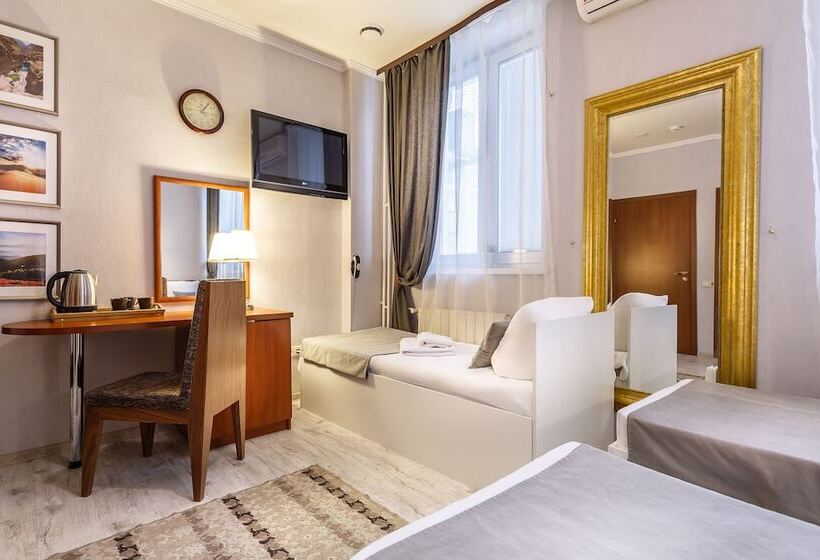 اتاق راحتی سه تخته, Mayak Hotel