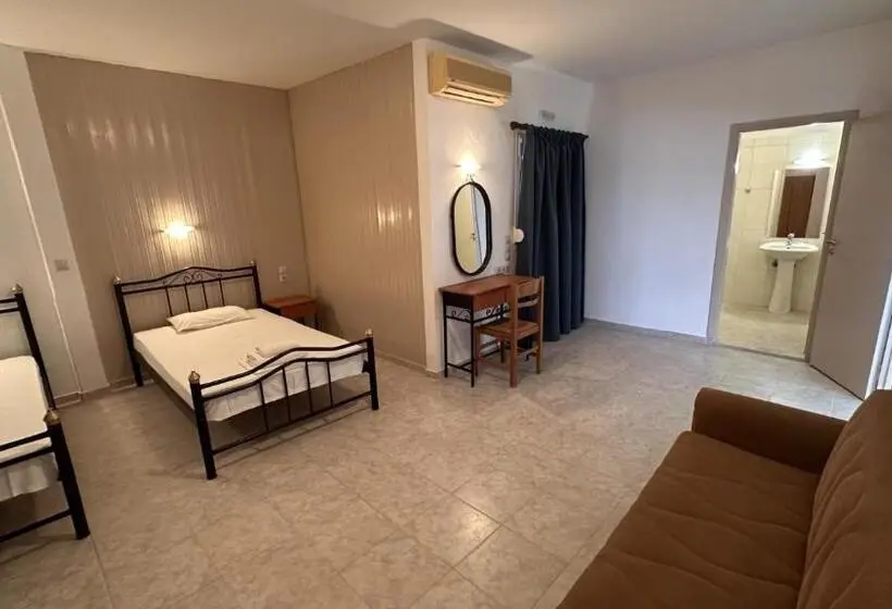 Superior-perhehuone, Sfinias Apartments