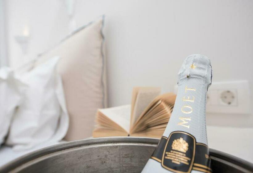 スーペリアールーム, Anezina Villas