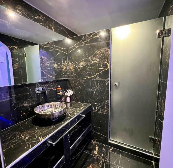 スーペリアールーム, Anezina Villas