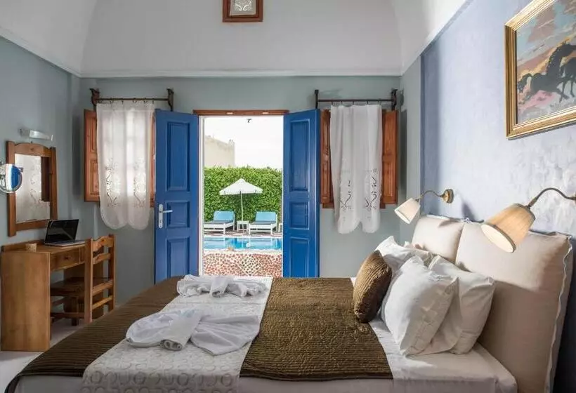 Family flat with pool view, Anezina Villas