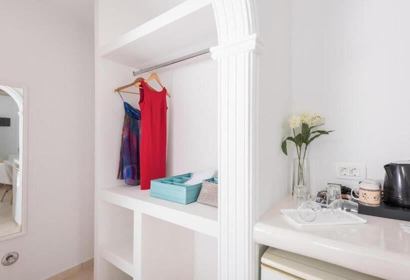 スーペリアールーム, Anezina Villas