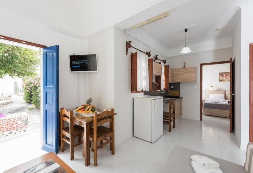 プールの見える１ベッドルームアパートメント, Anezina Villas