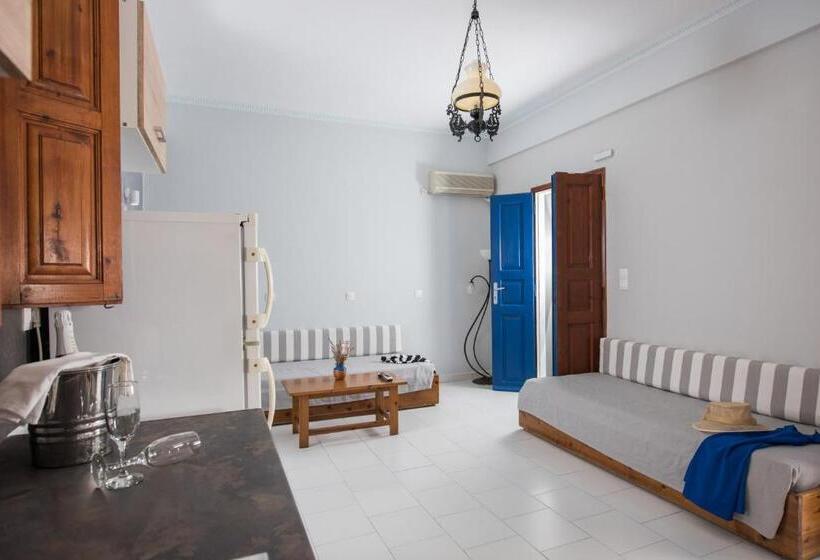 Family flat with pool view, Anezina Villas