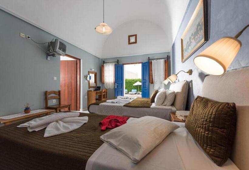 Family flat with pool view, Anezina Villas