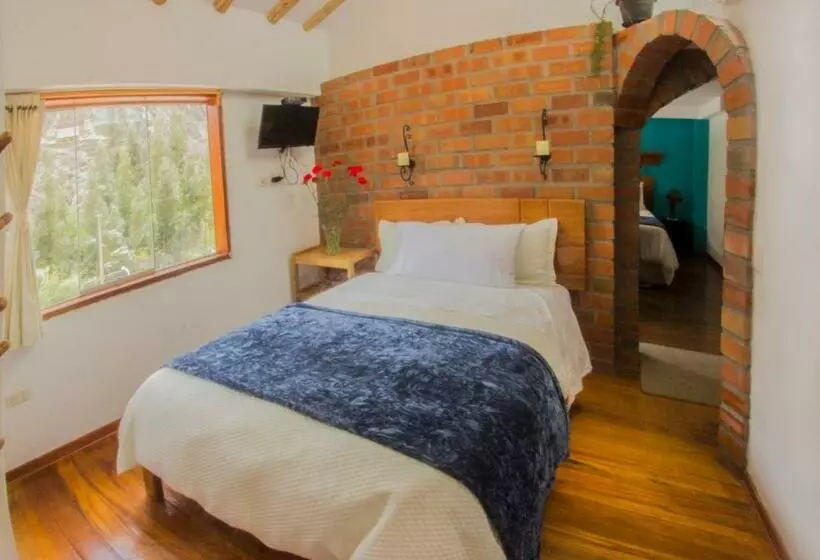 سوییت خانوادگی, Parwa Guest House