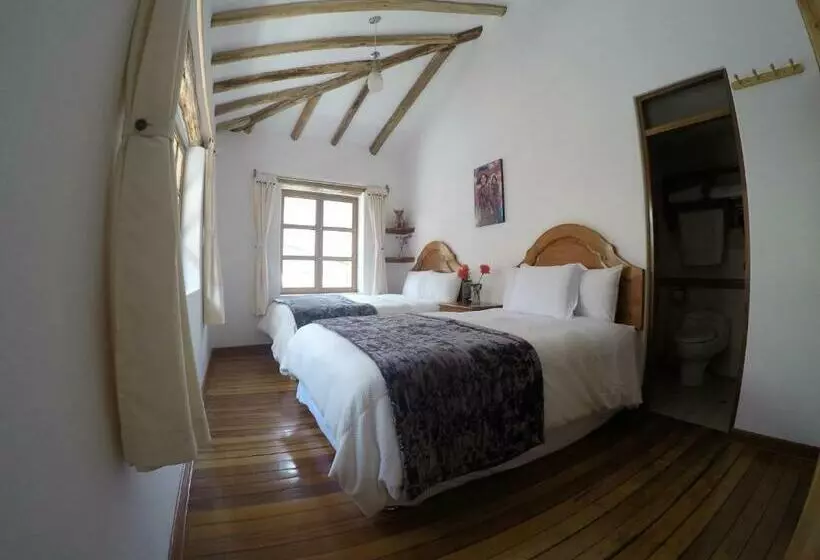 اتاق سوپریور, Parwa Guest House