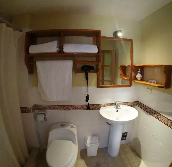 اتاق سوپریور, Parwa Guest House
