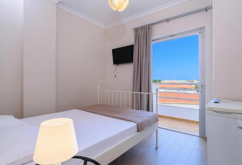 Четырехместный Номер Superior, Archontiki City