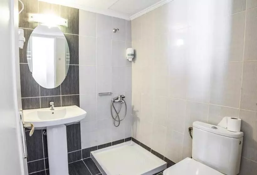 Standard Kolmen Hengen Huone Parveke, Archontiki City