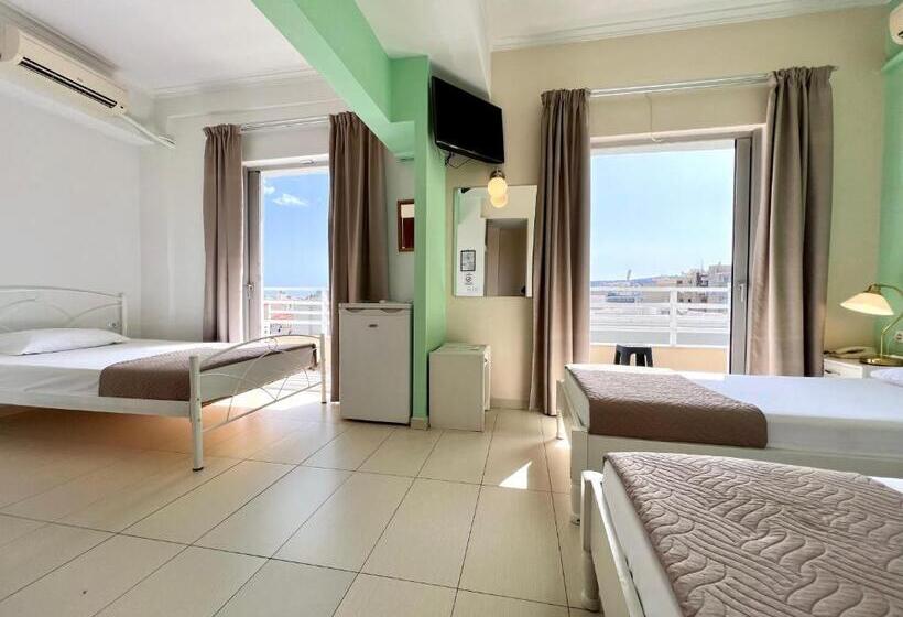 Трехместный Номер Стандарт с Балконом, Archontiki City