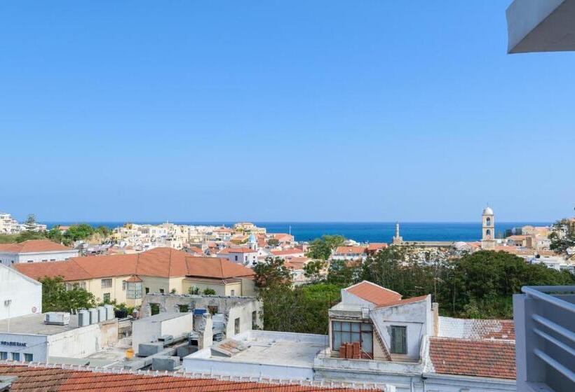 Семейный Номер Superior, Archontiki City