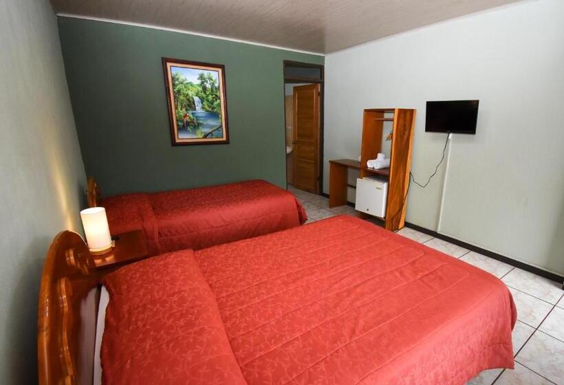 3-Bett-Standardzimmer, Cabinas Eddy B&b