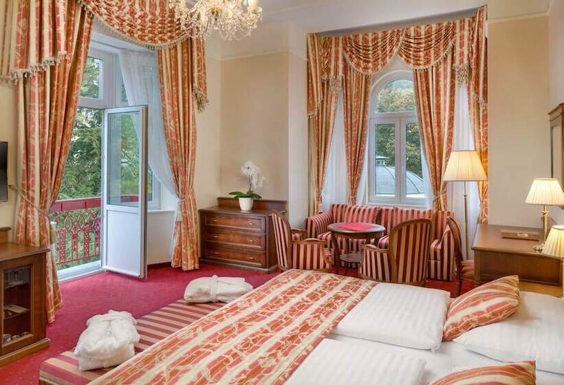 جناح جونيور, Ensana Hvězda  Imperiál  Neapol