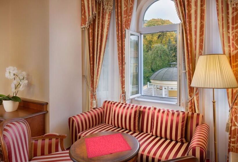 جناح جونيور, Ensana Hvězda  Imperiál  Neapol