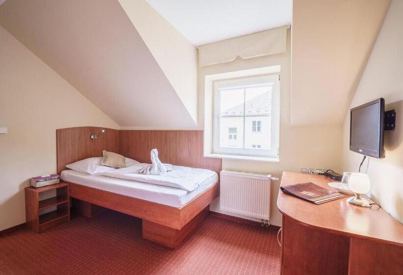 اتاق استاندارد یک نفره, Francis Spa