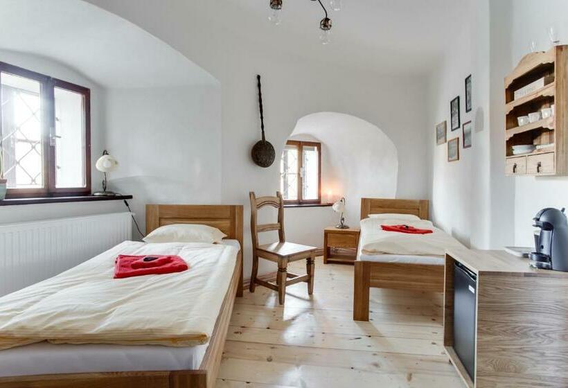 سوئیت 2 خوابه, Krumlov Tower